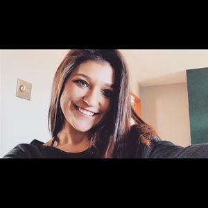 Meet your Posher, Ashleigh